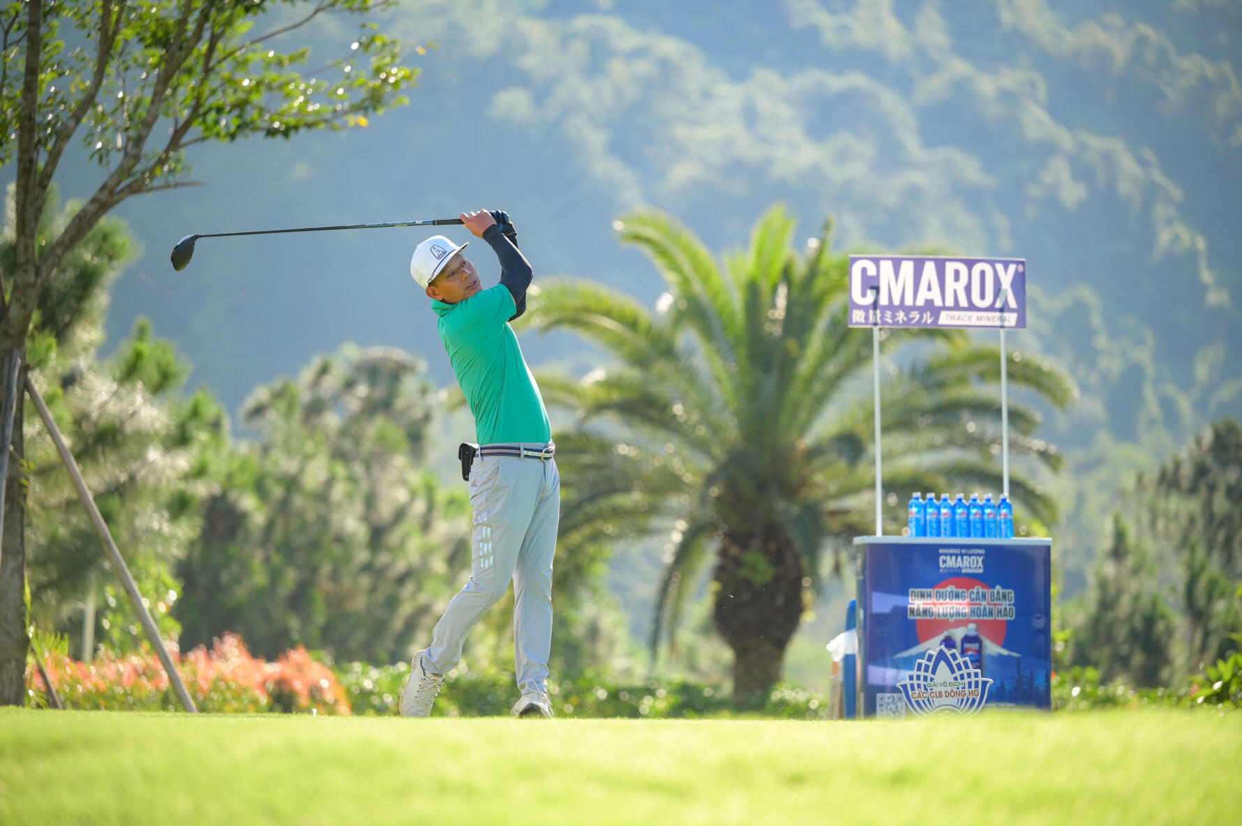 CMAROX-cho-golfer