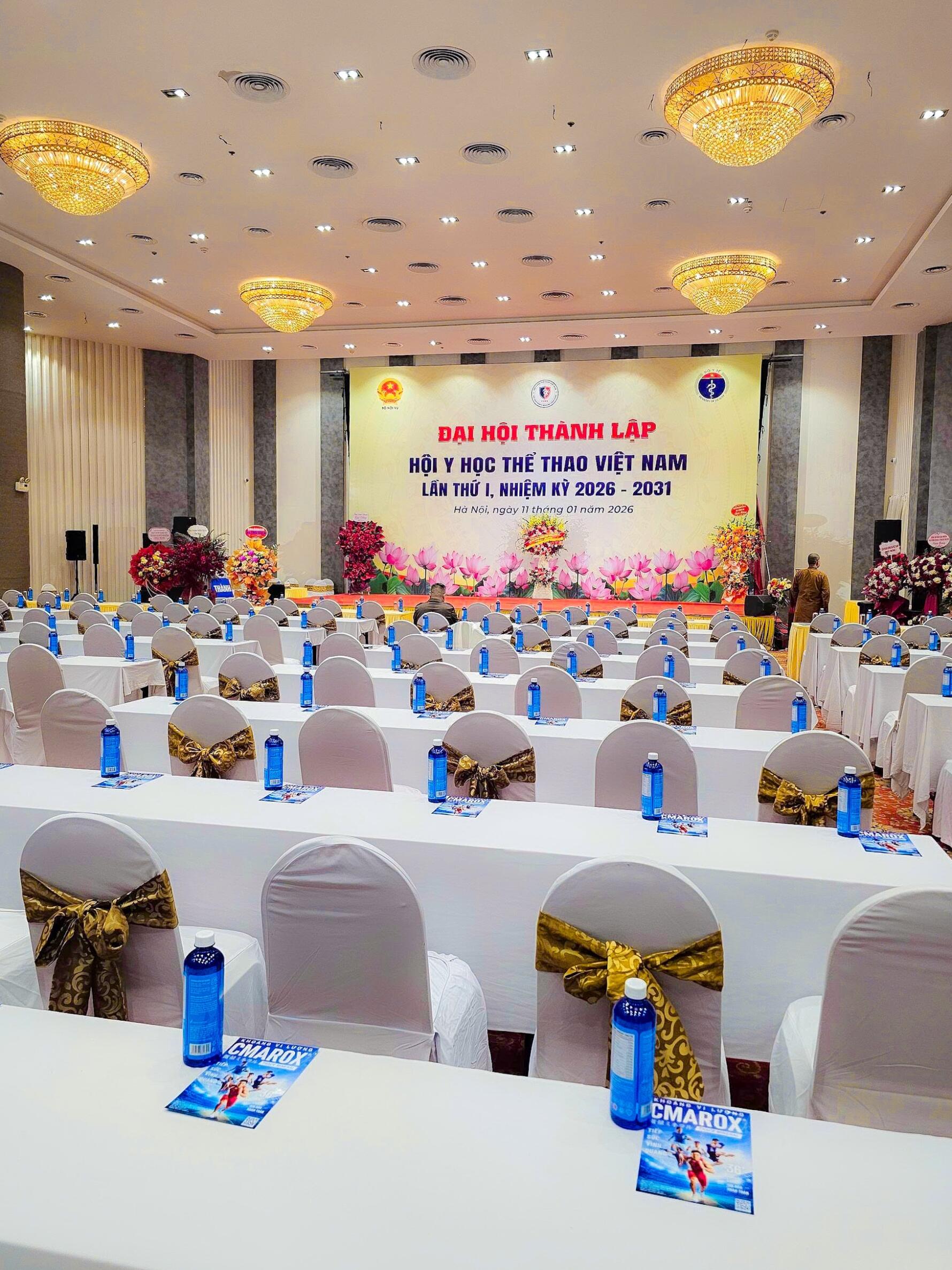 cmarox-tham-du-dai-hoi-thanh-lap-hoi-y-hoc-the-thao