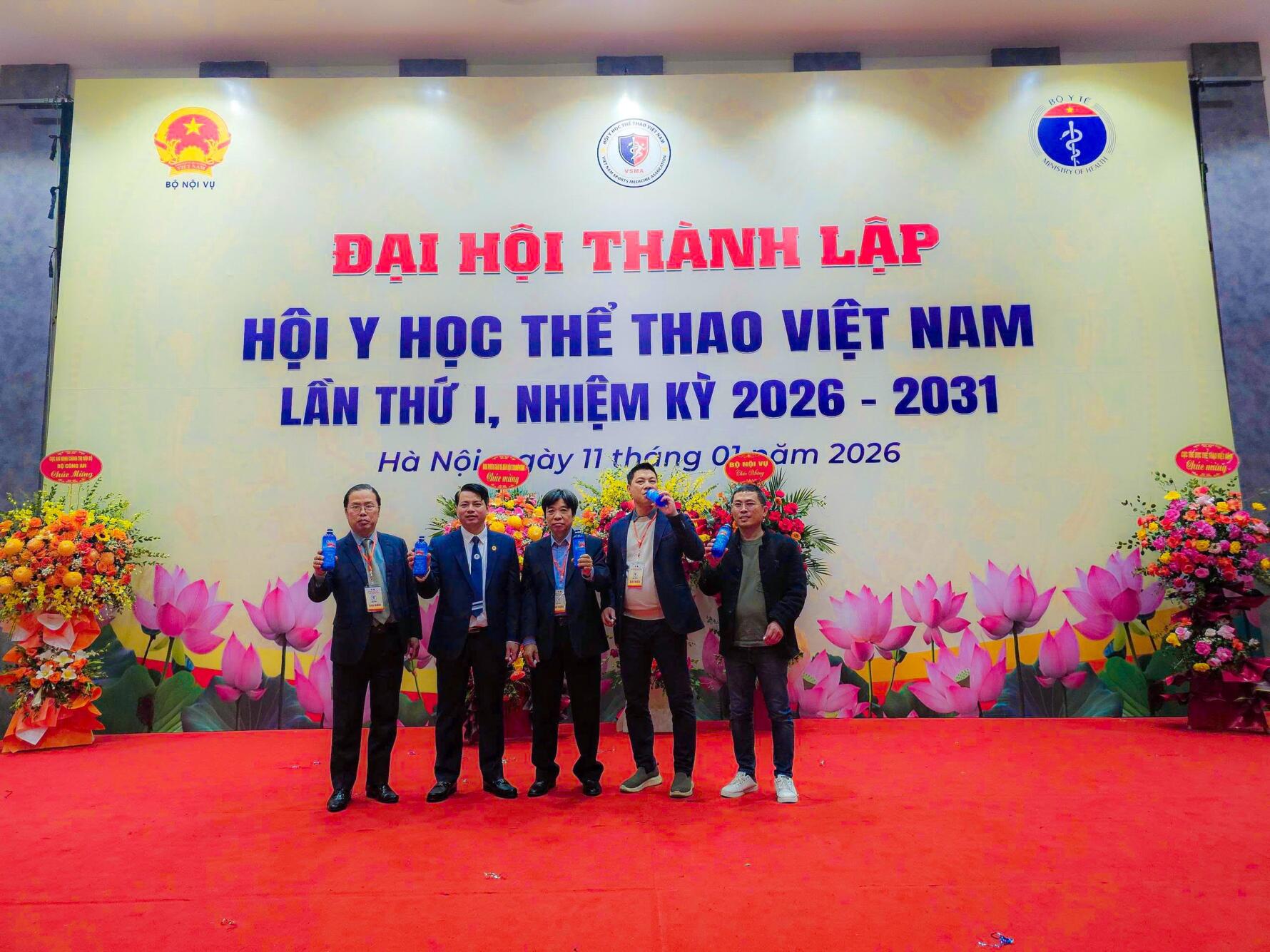 khoang-vi-luong-va-buoc-tien-y-hoc-the-thao-viet-nam
